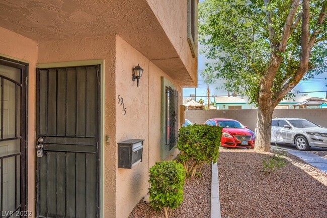 Building Photo - 5915 Vegas Dr