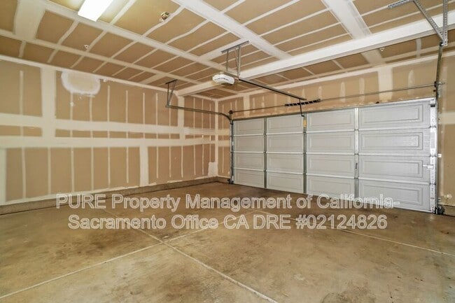 Building Photo - 1553 Bonanza Ln