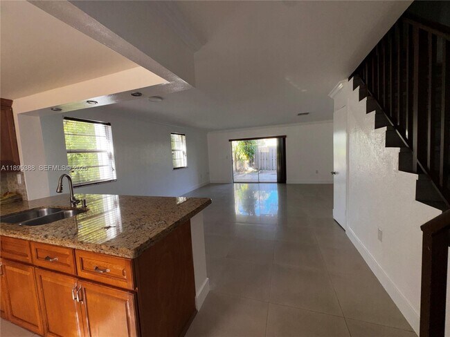 Building Photo - 8405 SW 137th Ave