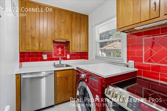 Building Photo - 6622 Cornell Dr
