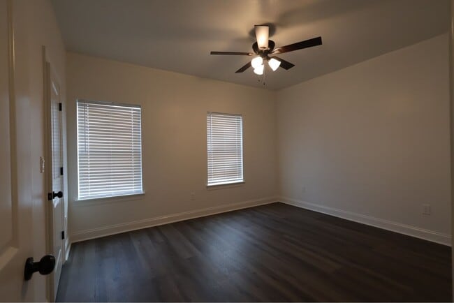 Building Photo - Brand New Townhome for Lease