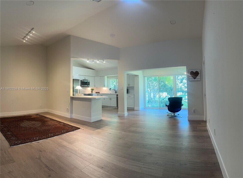 Building Photo - 9257 NW 9th Pl