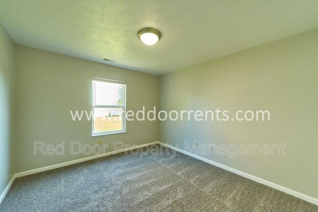 Building Photo - 12994 Quarterback Ln