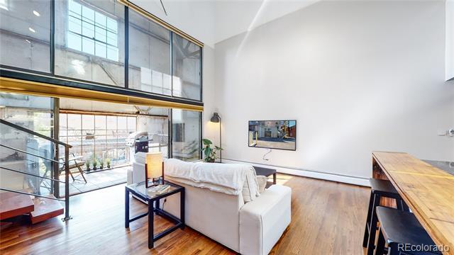 Building Photo - 3377 Blake St