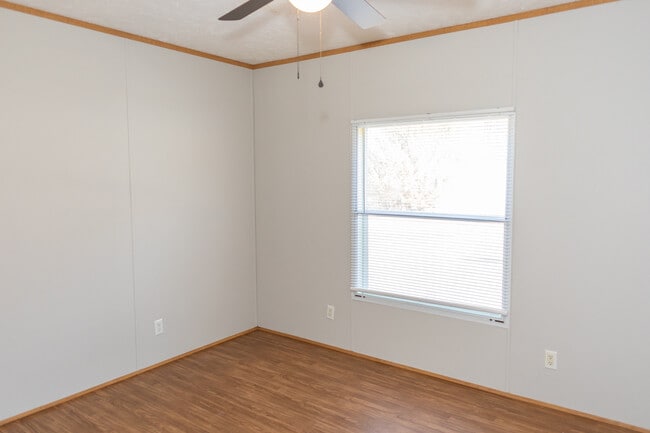 Building Photo - 1767 Goodman Lake Rd