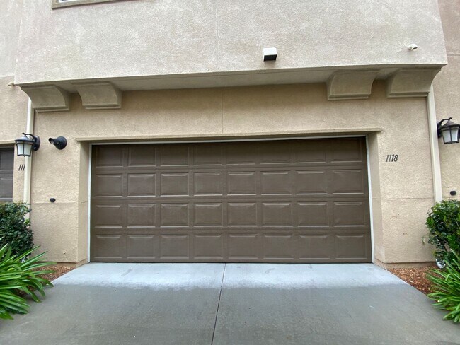 Building Photo - 3 bed, 3.5bath wihtin The Pacific Ridge Community in Oceanside