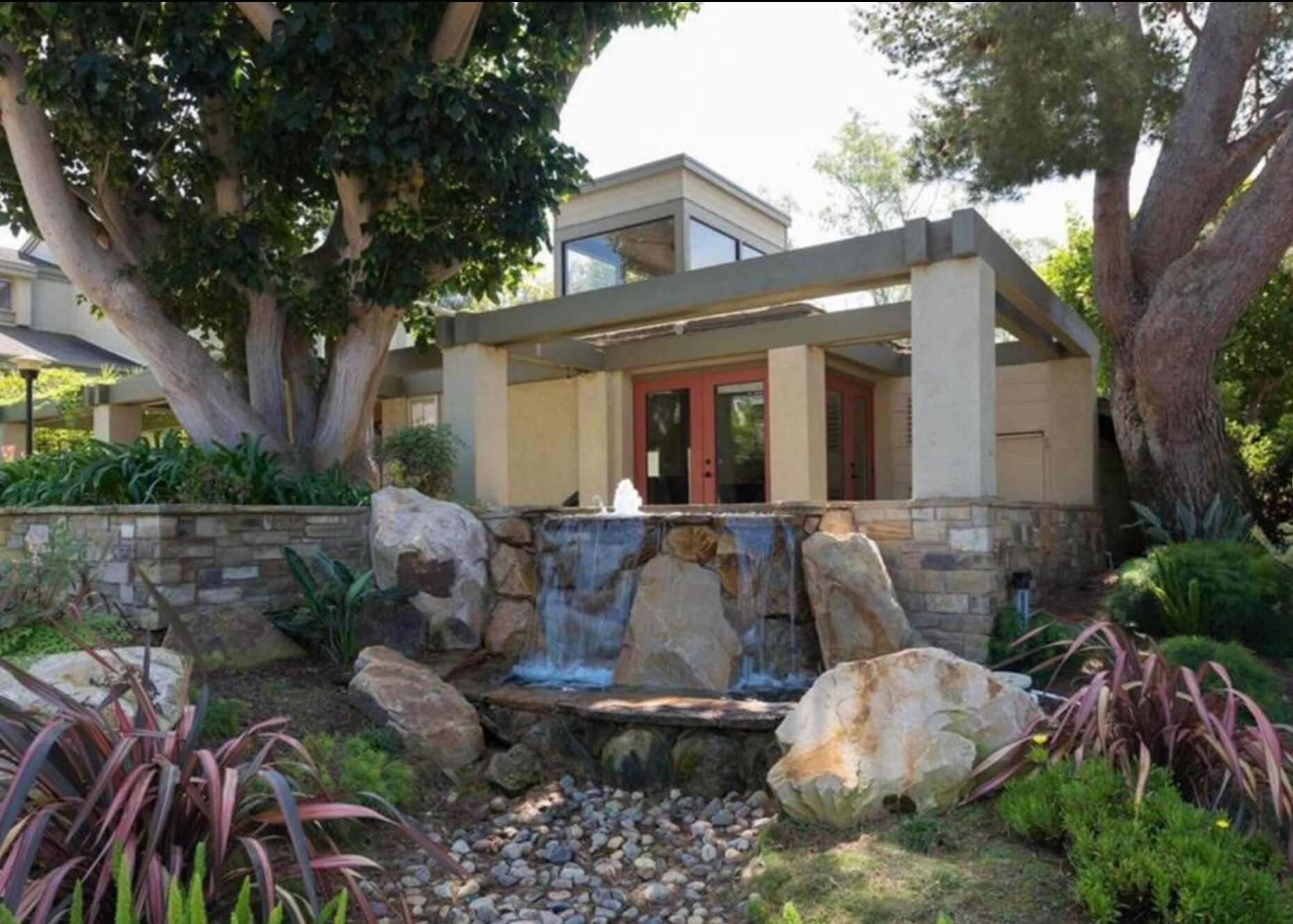 Building Photo - 3312 Caminito Eastbluff