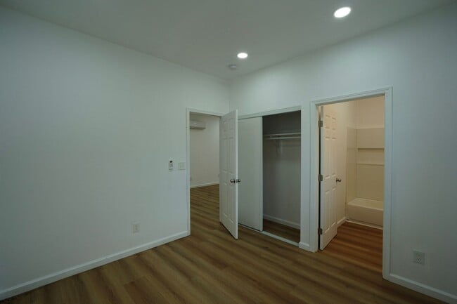 Building Photo - 3627 Harding St