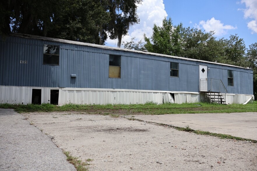 Building Photo - 195 Jonna St