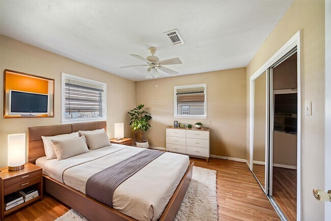 Building Photo - 7102 Terrasso Dr