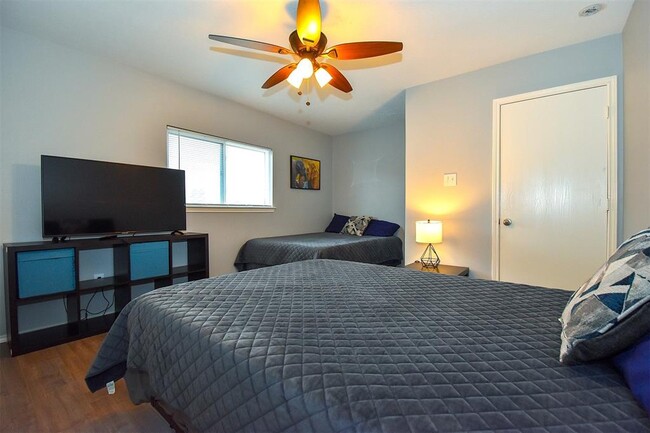 Building Photo - 11007 Shumard Oak Ct