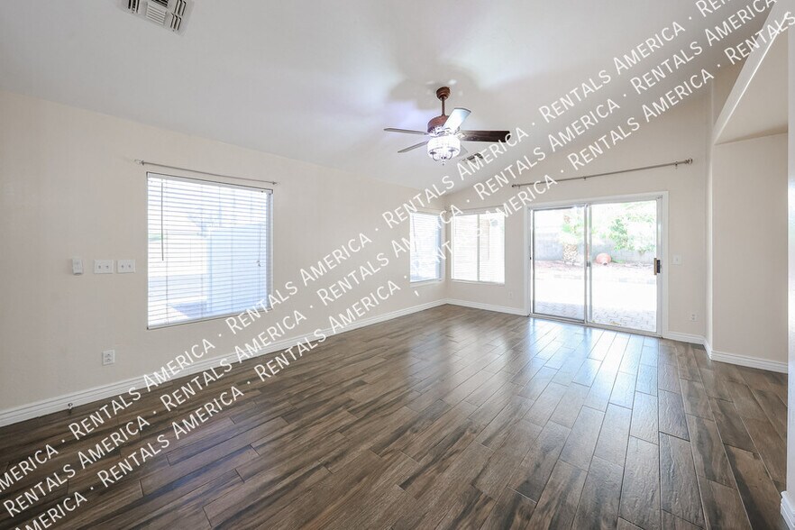 Building Photo - 15428 W Mauna Loa Ln