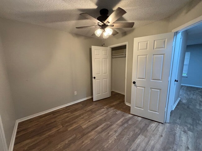 Building Photo - 3401 SW Landau Ct