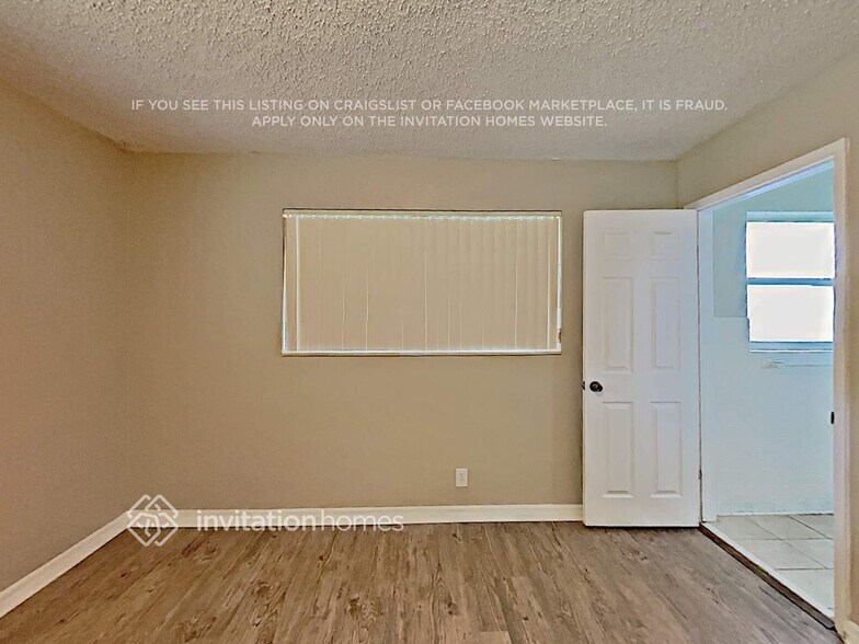 Building Photo - 1008 N Park Rd