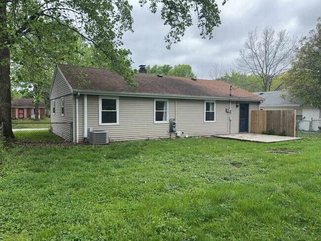 Building Photo - 2208 Beauvoir Ct