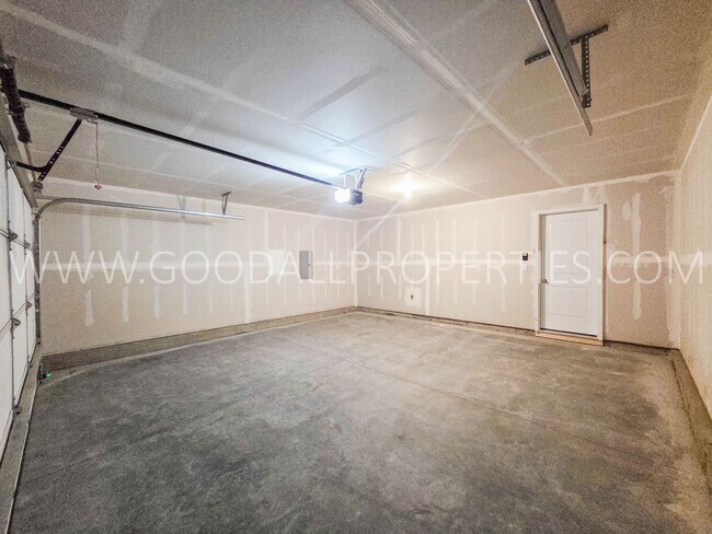Building Photo - Never Lived In! Brand New 3 Bed, 2.5 Bath Townhome in Waukee