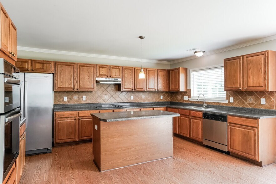 Building Photo - 4028 Oatgrass Ln