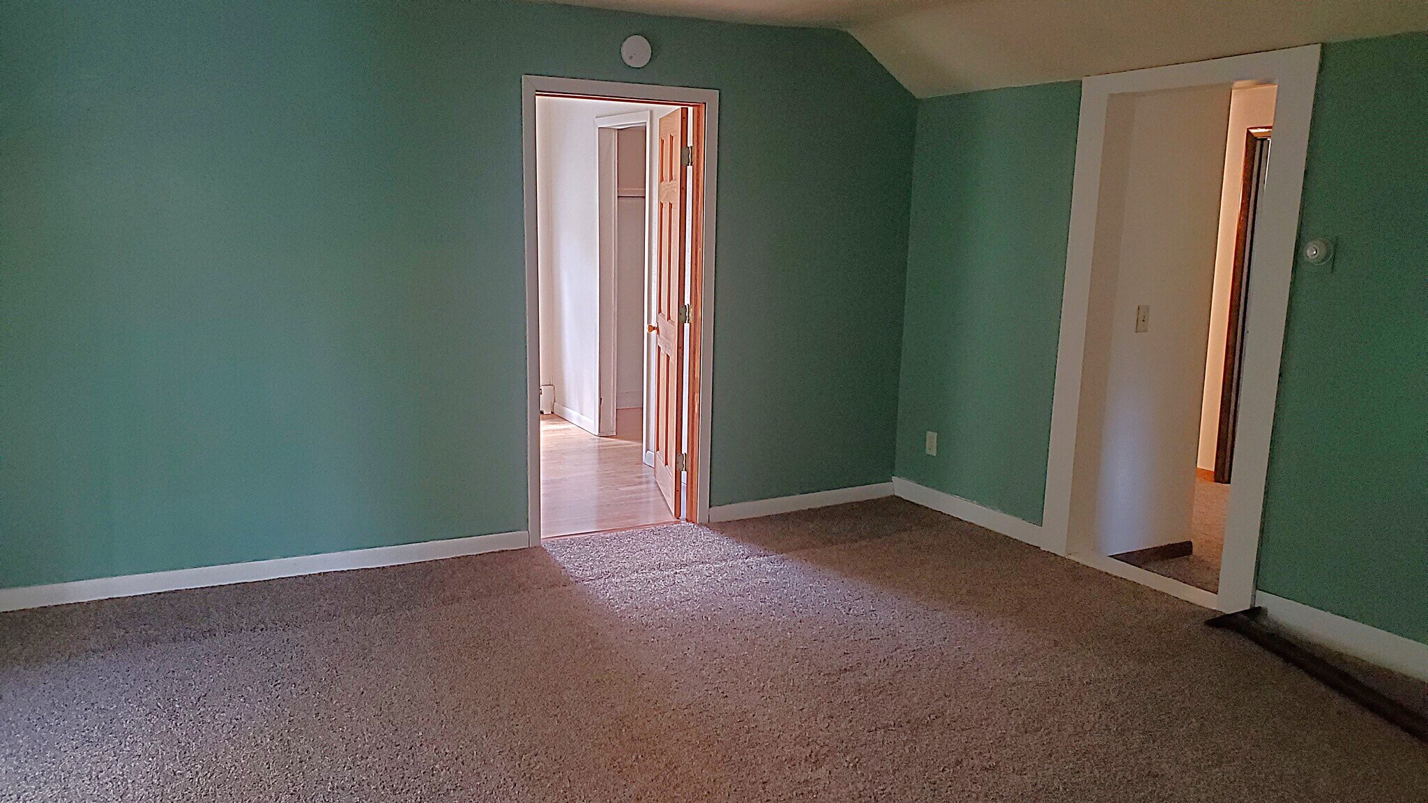 Building Photo - 1050 Curtis St