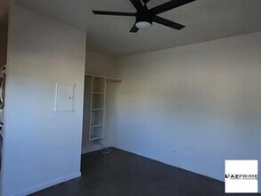 Building Photo - Lovely Home