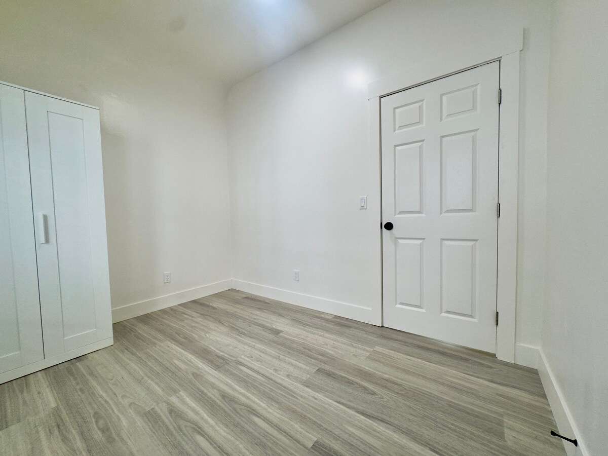 Building Photo - 3218 West St