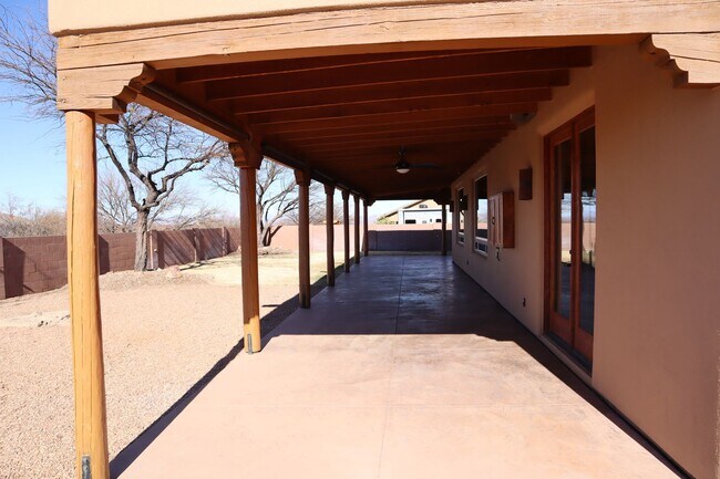 Building Photo - Your own resort! Elegant, Exclusive & Exquisite.