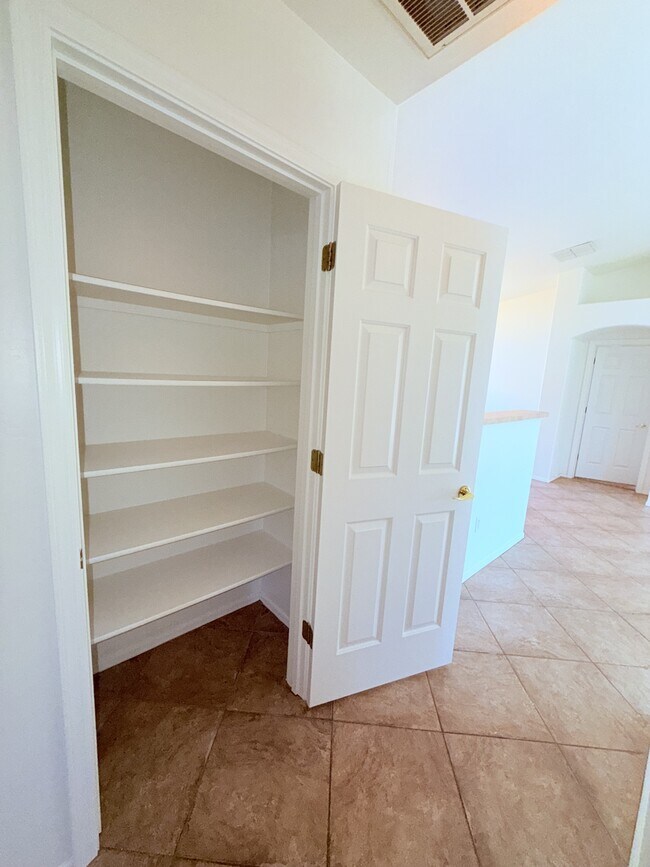 Building Photo - 11793 W Barley Dr