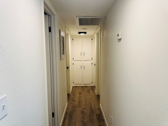 Building Photo - WINTER VACATION RENTAL: Newly Updated 3-Bedroom Home by the River with RV Parking