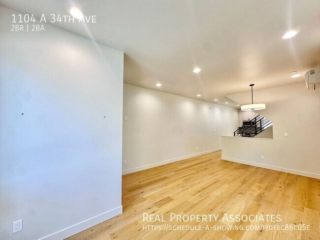 Building Photo - 1104 A 34th Ave