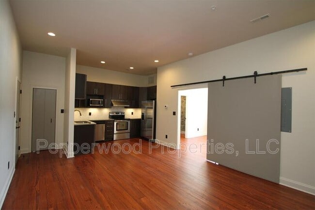 Building Photo - 149 S Daniel Morgan Ave
