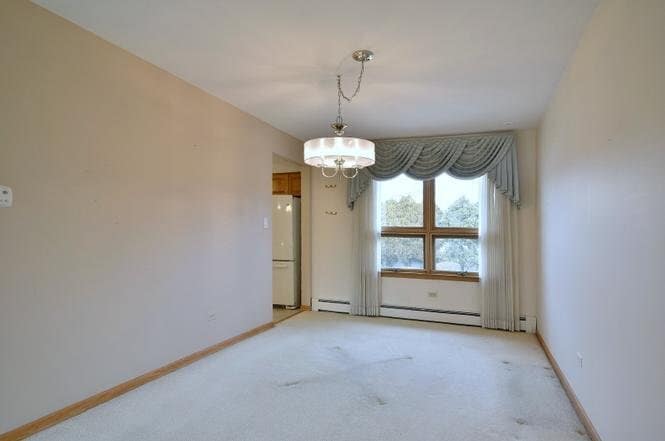 Building Photo - 5528 W 103rd St