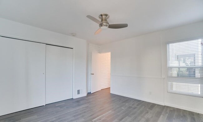 Building Photo - 16-18 REEF ST.