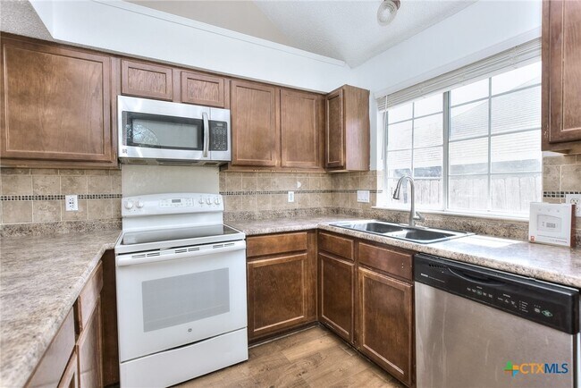 Building Photo - 2603 Remington Dr