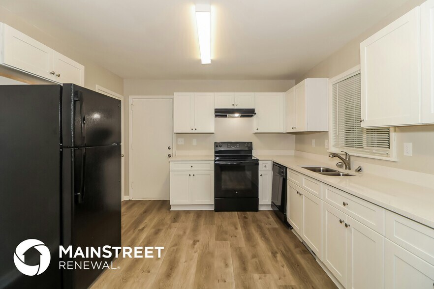 Building Photo - 4058 Brookcrest Cir