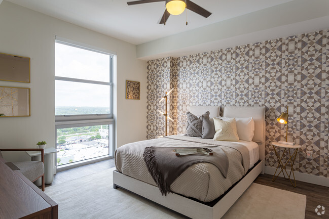 1 BR, 1 BA - 726 Sq Ft - Motion at Dadeland