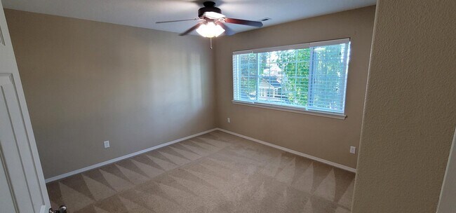 Building Photo - 17077 NW Elk Run Dr