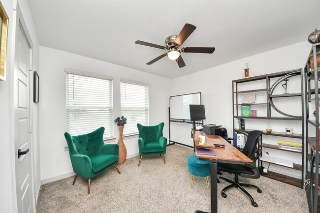 Building Photo - 202 Serena Pk Ln