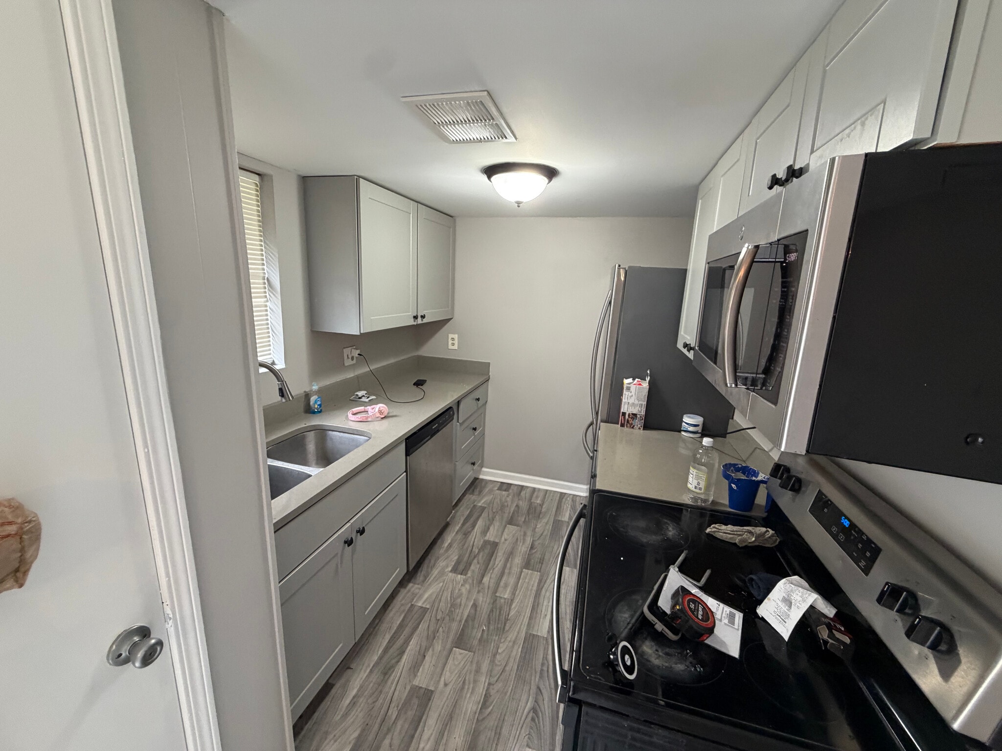 Building Photo - Room in Townhome on Northdale Rd