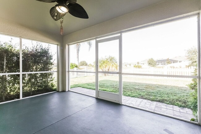 Building Photo - 6935 Runner Oak Dr