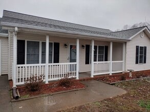 Building Photo - Available.........  Beautiful,newly update...