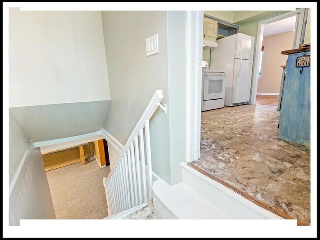 Building Photo - 112 E Lawson St