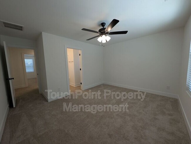 Building Photo - 1415 Arden Ave