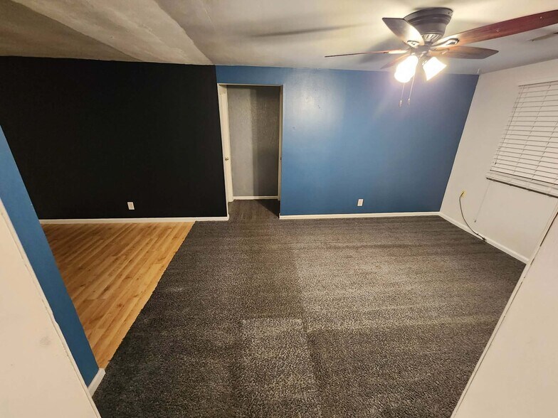 Building Photo - 2555 S 68th St