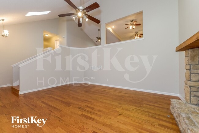 Building Photo - 407 Kimberly Dr