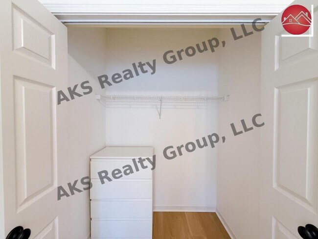Building Photo - 158 Sugar Dr