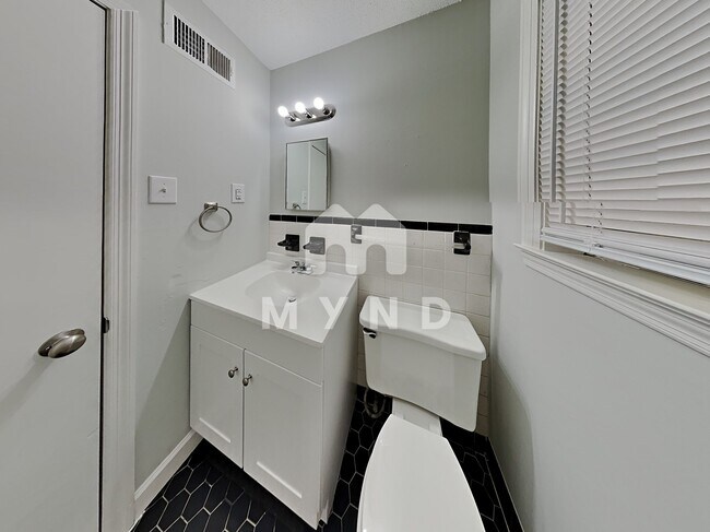 Building Photo - 3657 Prince Andrew Cv