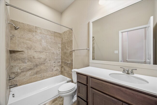 Building Photo - 2919 Rivermist Ln