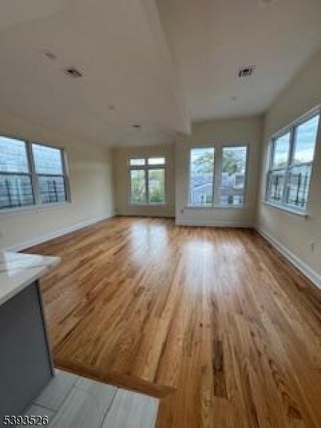 Building Photo - 38 Blum St