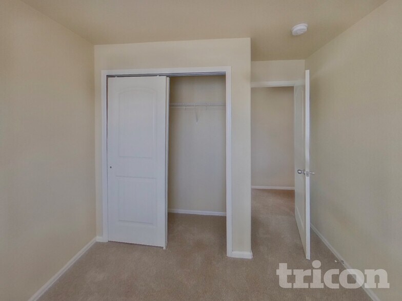 Building Photo - 2528 Gilpin Ave