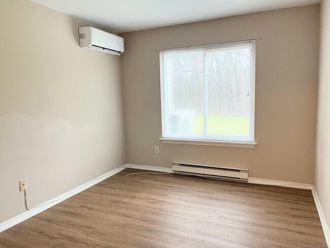 Building Photo - 97 Candlewood Dr