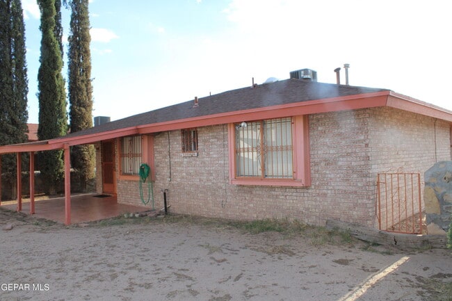 Building Photo - 1740 Sammy Davis Pl